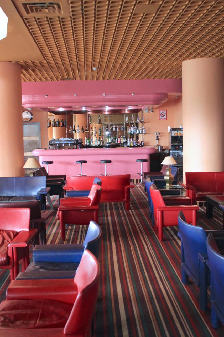 Hotel Mont Febe Яунде Екстер'єр фото